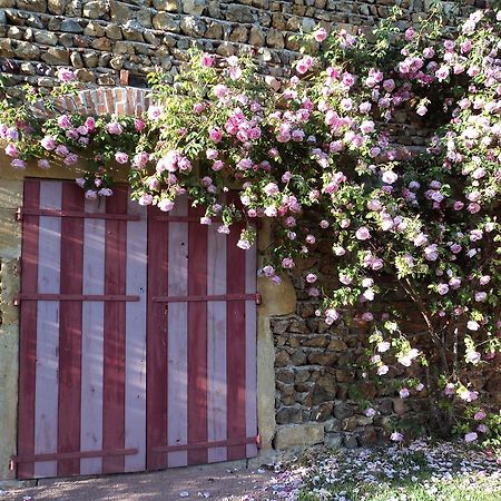 Chambres D'Hotes La Vie En Roses Iguerande Bagian luar foto